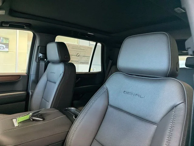 2027 GMC Yukon Denali - Photo 22