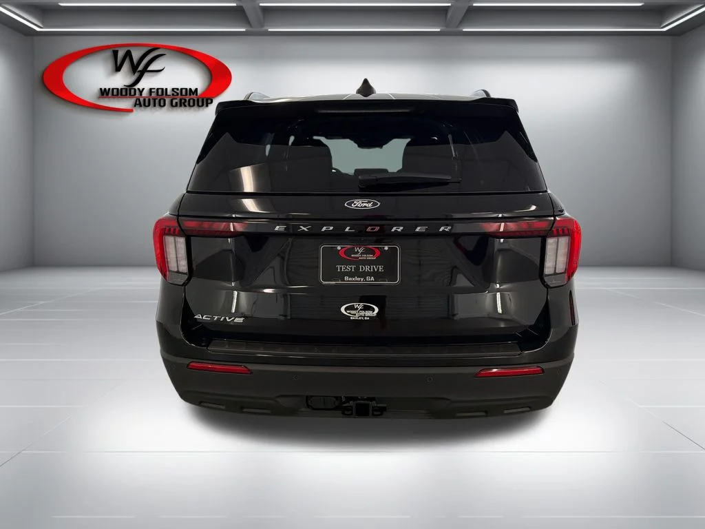 New 2027 Black Ford Active image 7