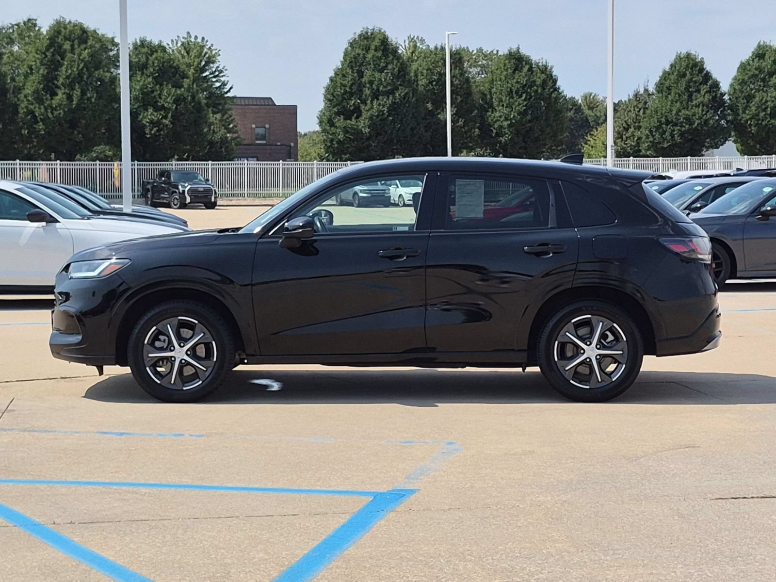 2023 Honda HR-V EX-L - Photo 9