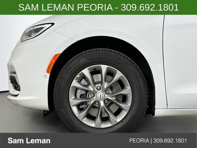 2026 Chrysler Pacifica Select - Photo 31