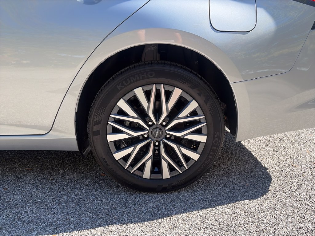 Used 2026 Silver Nissan 2.5 SV image 37