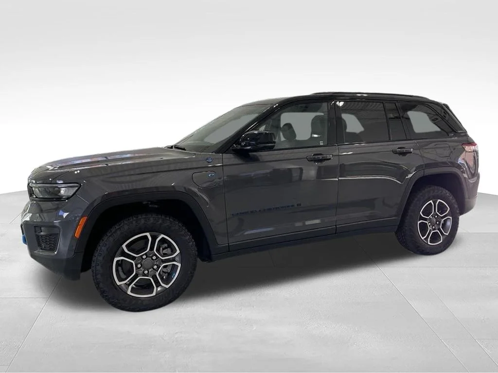 New 2024 Baltic Gray Metallic Clearcoat Jeep Trailhawk 4xe image 11