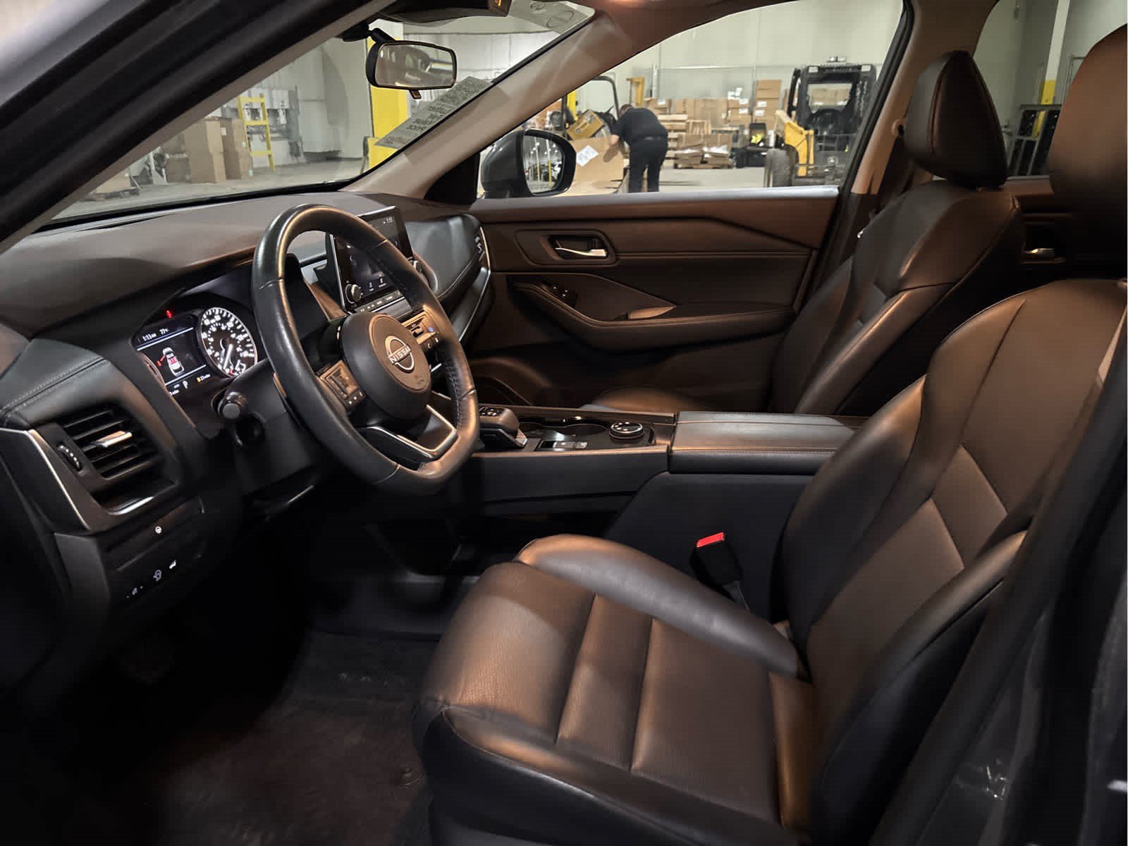 Used 2023 Gun Metallic Nissan SV image 9