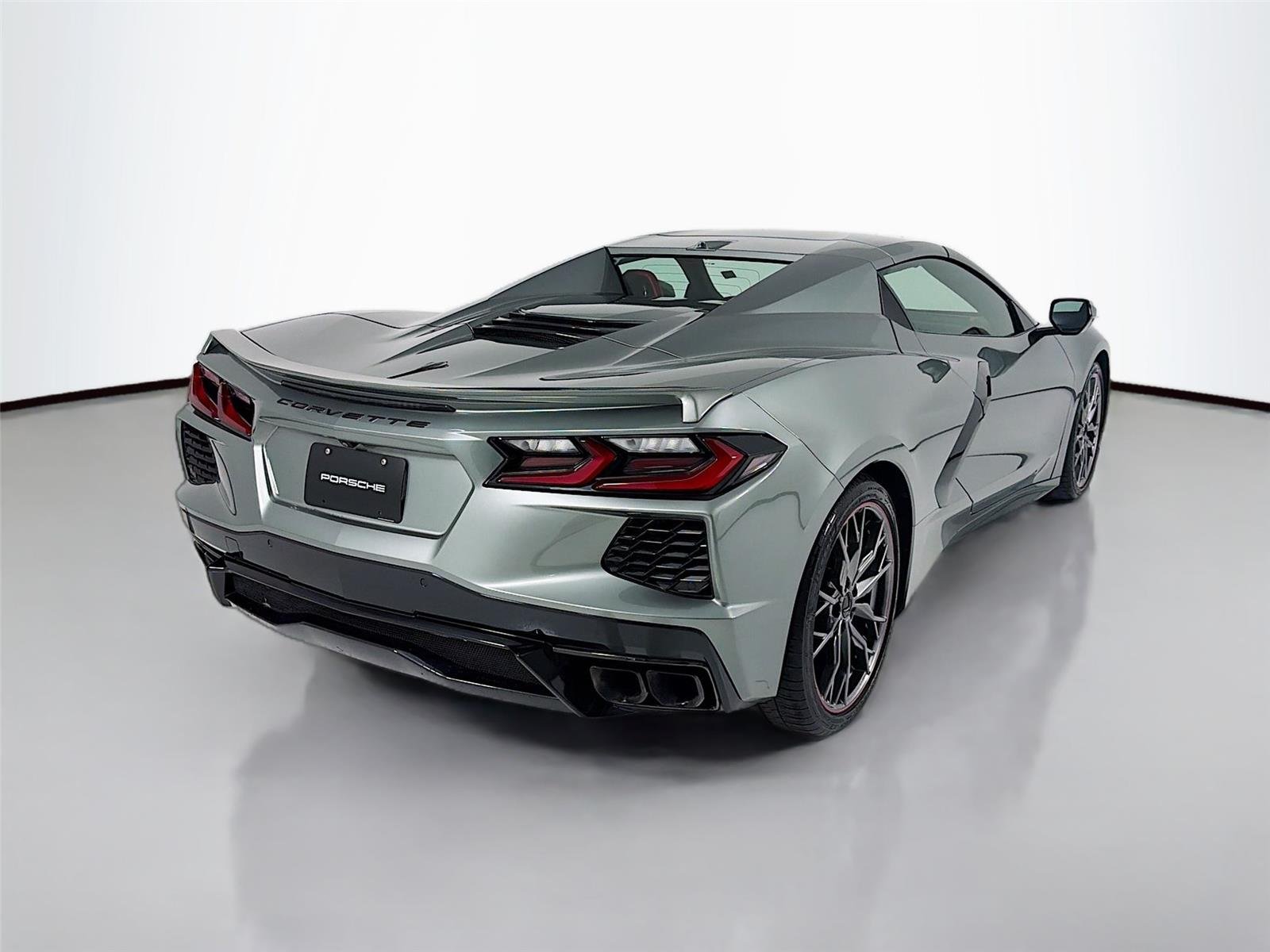 Used 2024 Hypersonic Gray Metallic Chevrolet 2LT image 25