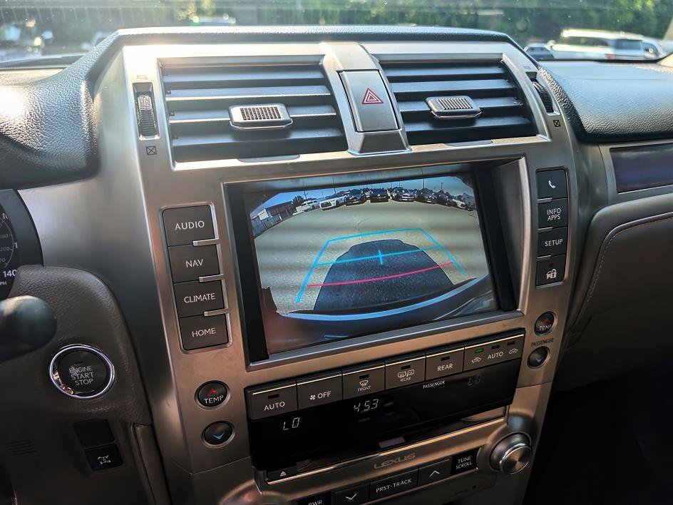Used 2019 Gray Pearl Lexus 460 image 19