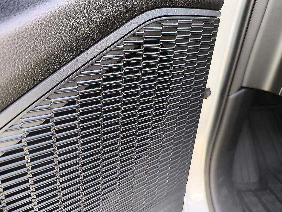 Used 2023 Silver Zynith Jeep Altitude X image 12