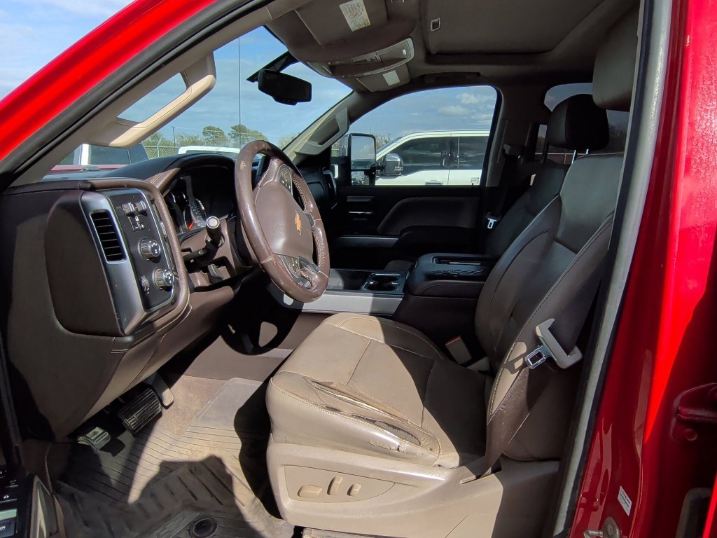 Used 2018 Red Chevrolet LTZ image 10
