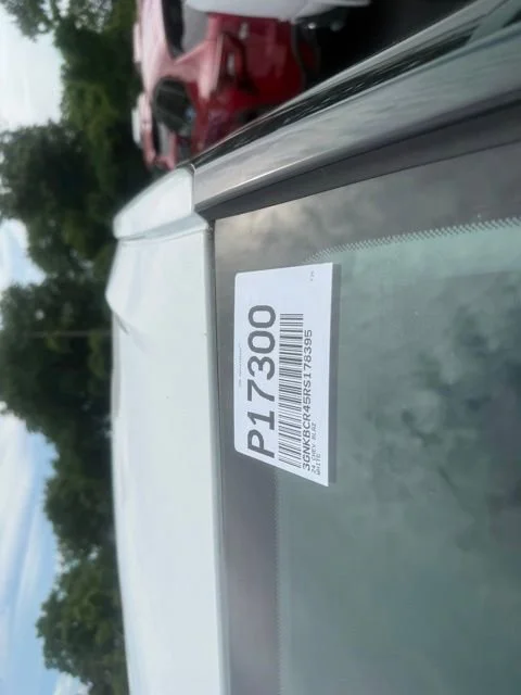 Used 2024 Summit White Chevrolet 2LT image 5