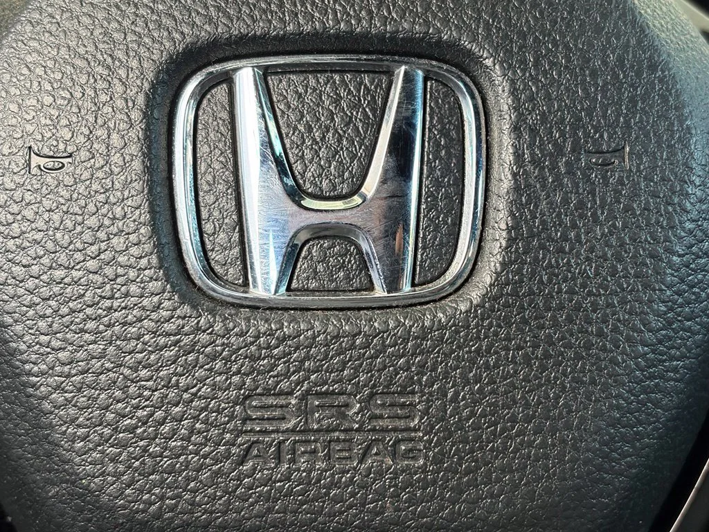 Certified Used 2025 Platinum White Pearl Honda Sport image 25