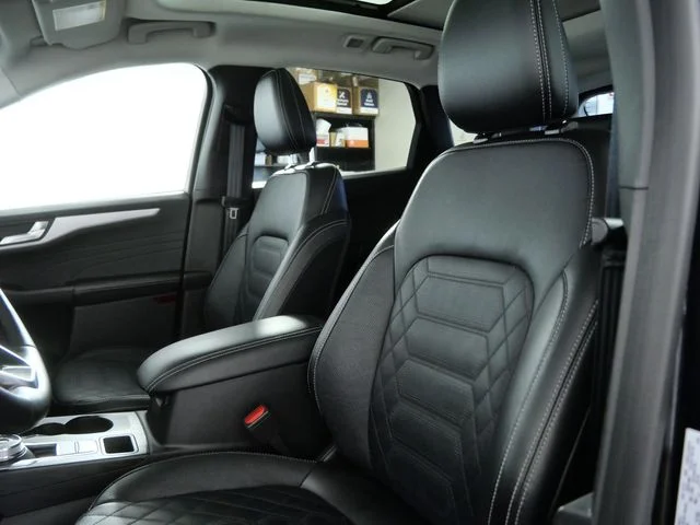 Used 2023 Black Ford Platinum image 17