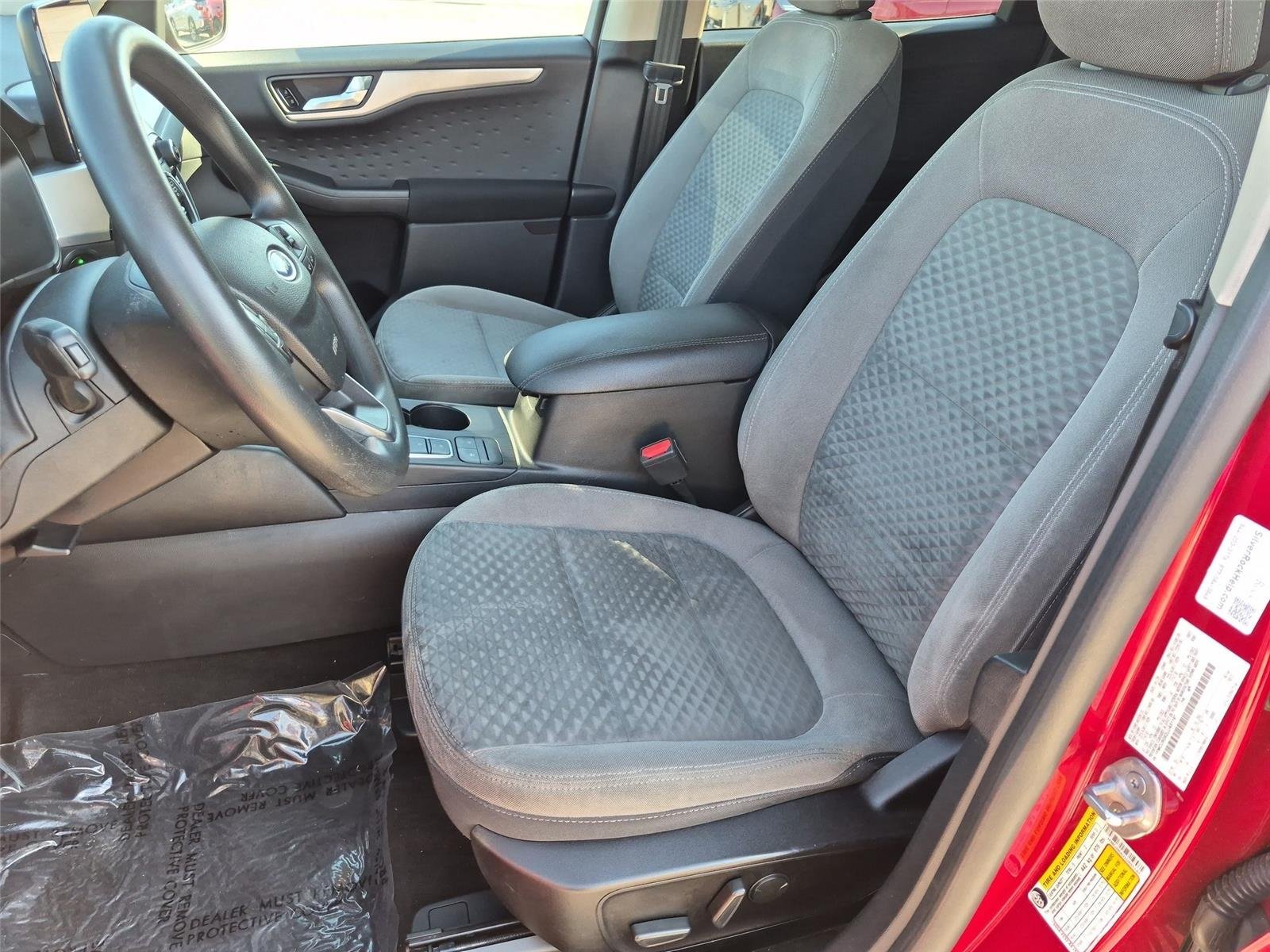 Used 2020 Rapid Red Metallic Tinted Clearcoat Ford SE image 18