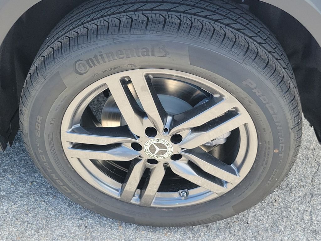 New 2026 Polar White Mercedes-Benz GLA 250 image 9