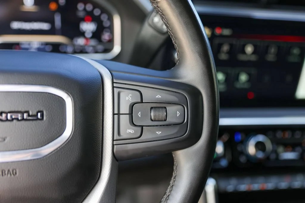 Used 2024 Onyx Black GMC Denali image 16
