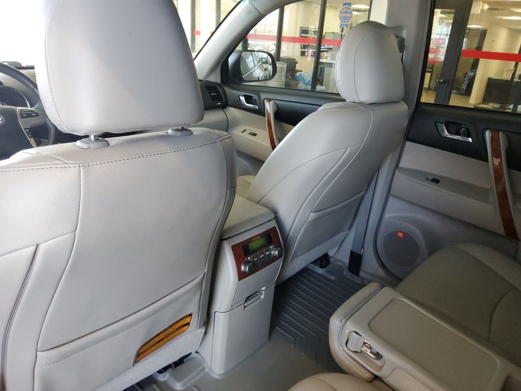 Used 2012 Red Toyota Limited image 19