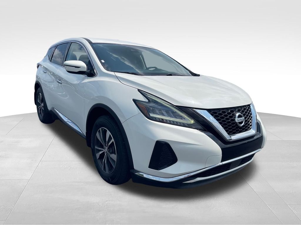 Used 2020 White Nissan S image 7
