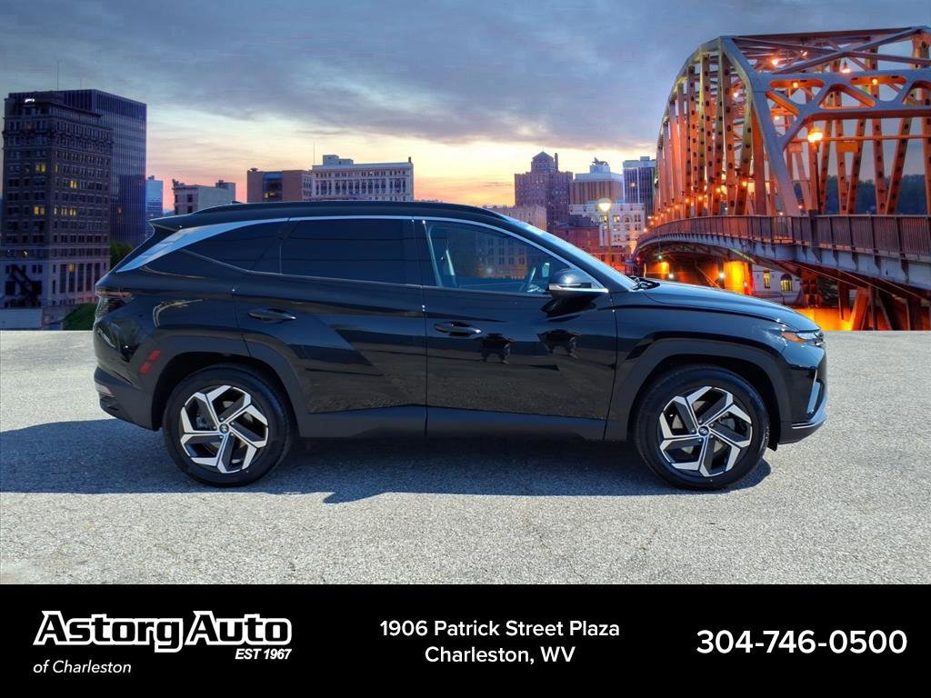 Used 2023 Phantom Black Hyundai Limited image 2