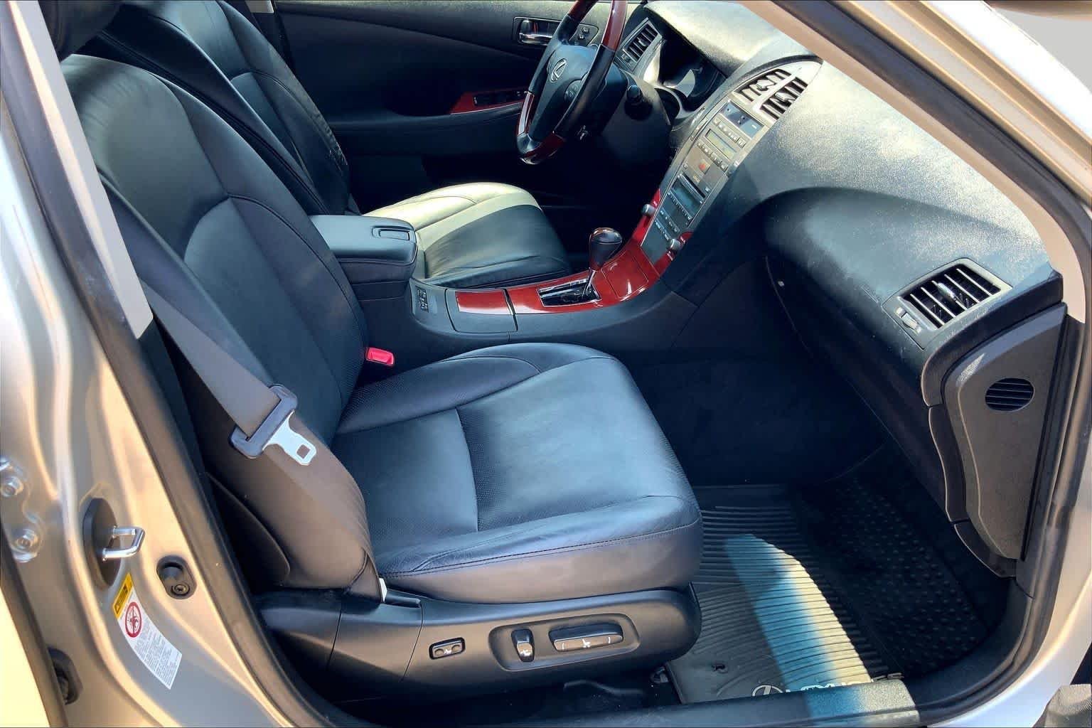 Used 2007 Tungsten Metallic Lexus  image 8