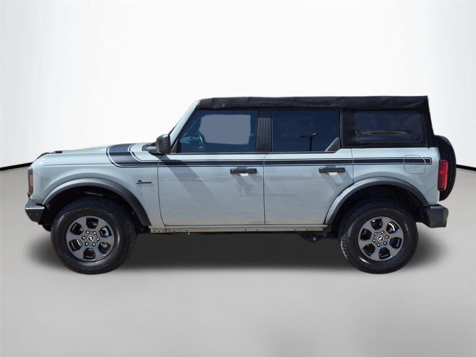 Used 2022 Cactus Gray Ford Big Bend image 2