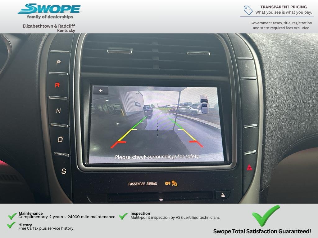 Used 2019 White Platinum Metallic Tri-Coat Lincoln Select image 21