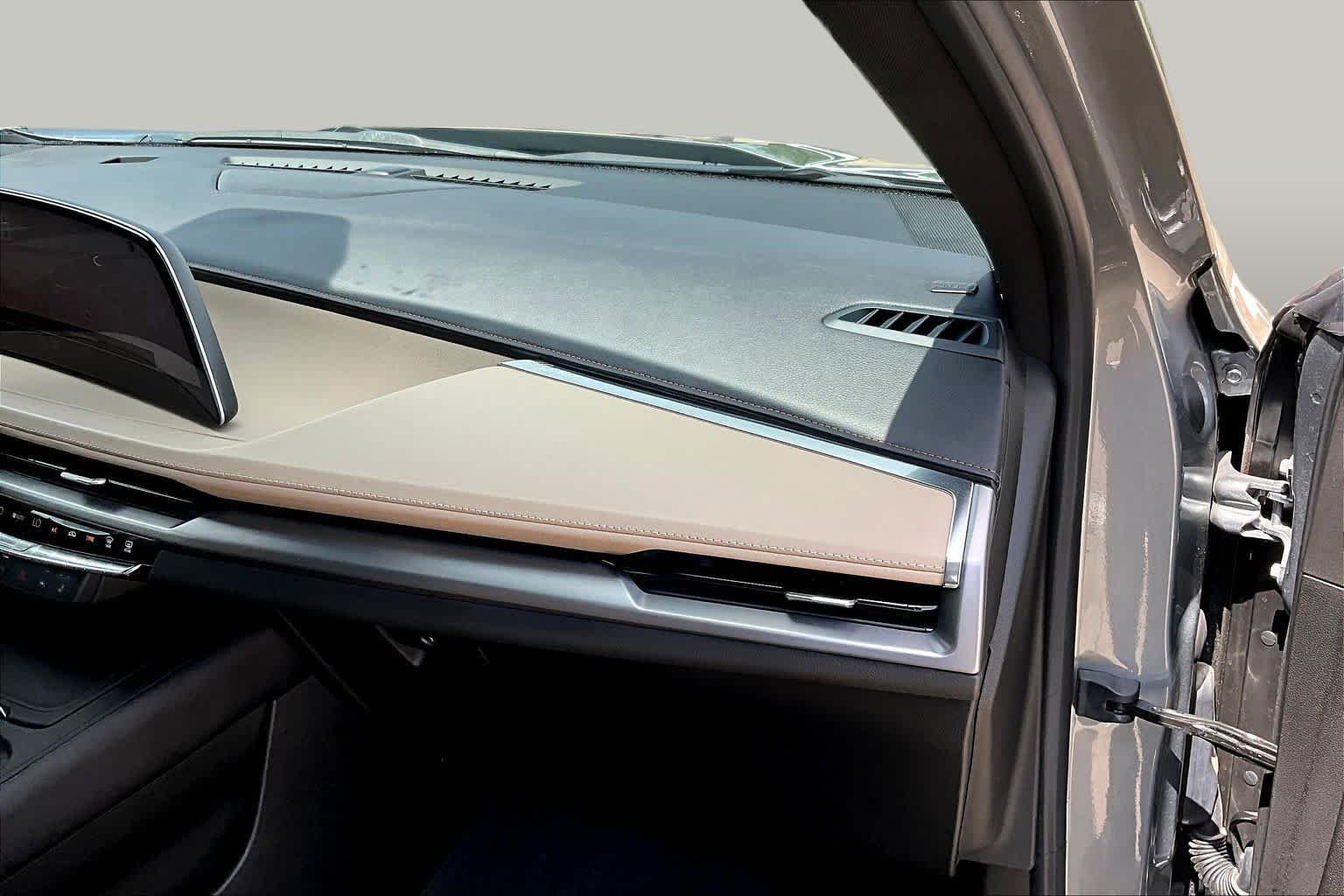 Used 2024 Argent Silver Metallic Cadillac FWD Luxury image 19