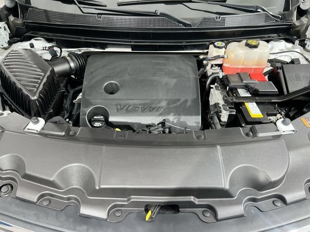 Used 2023 SUMMIT WHITE Chevrolet LT Cloth image 36