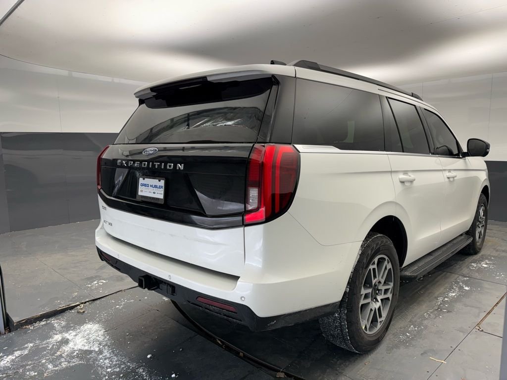 New 2026 Star White Metallic Tri-Coat Ford Active image 12