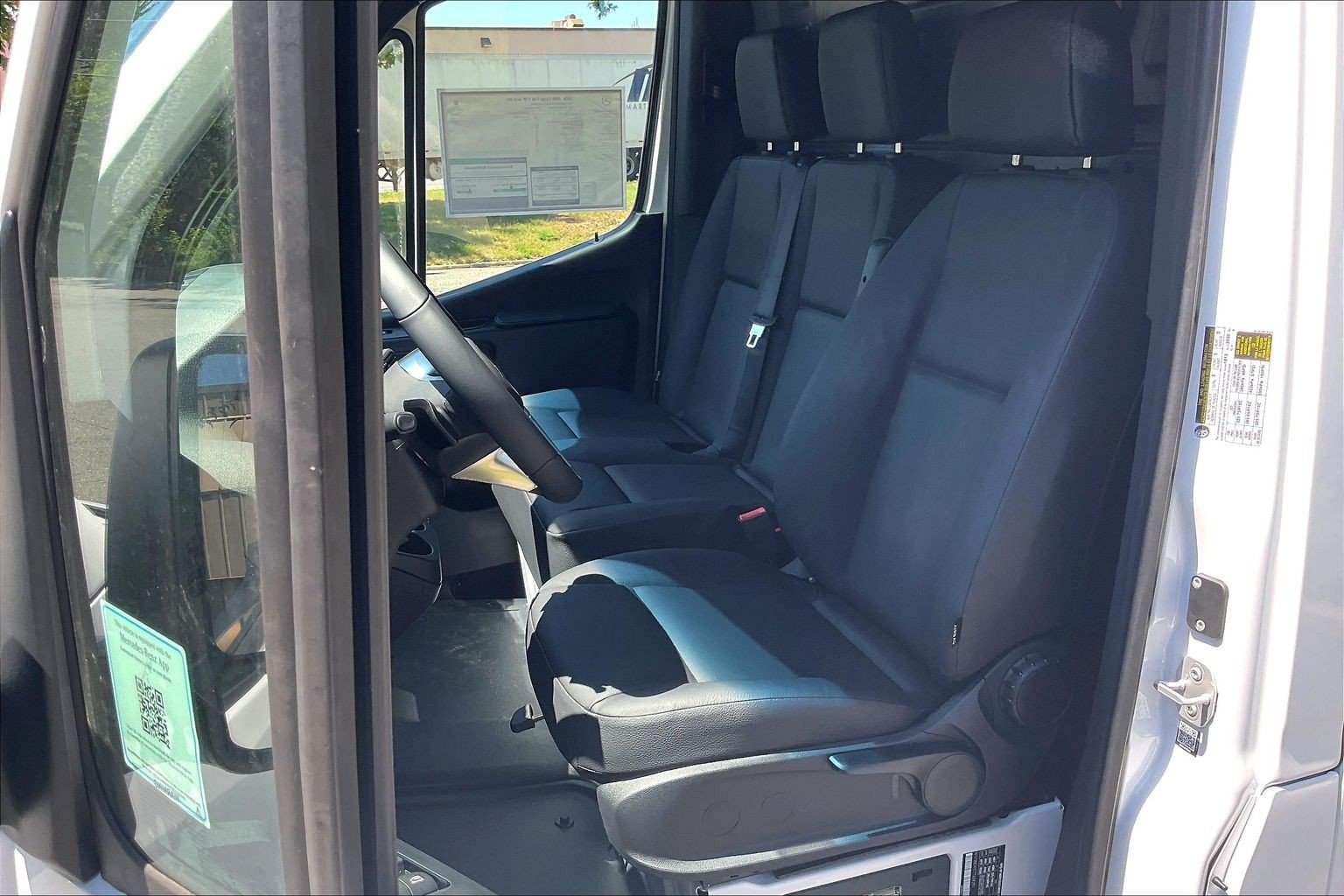 New 2026 Arctic White Mercedes-Benz Cargo 170 WB image 21