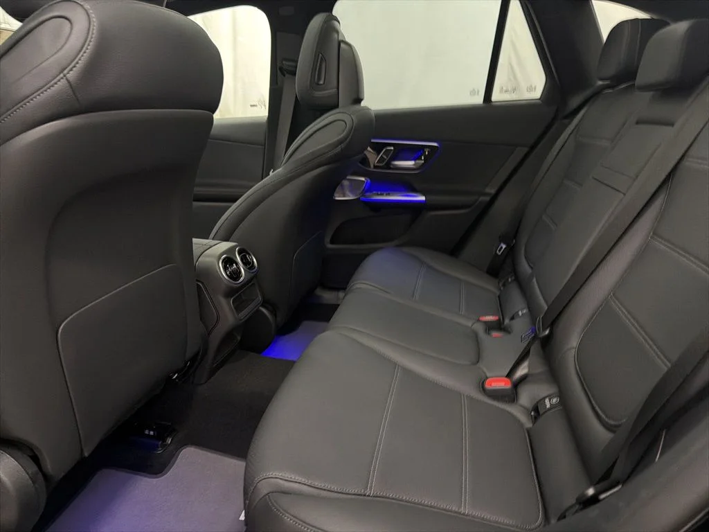 Used 2026 Black Mercedes-Benz GLC 300 image 19