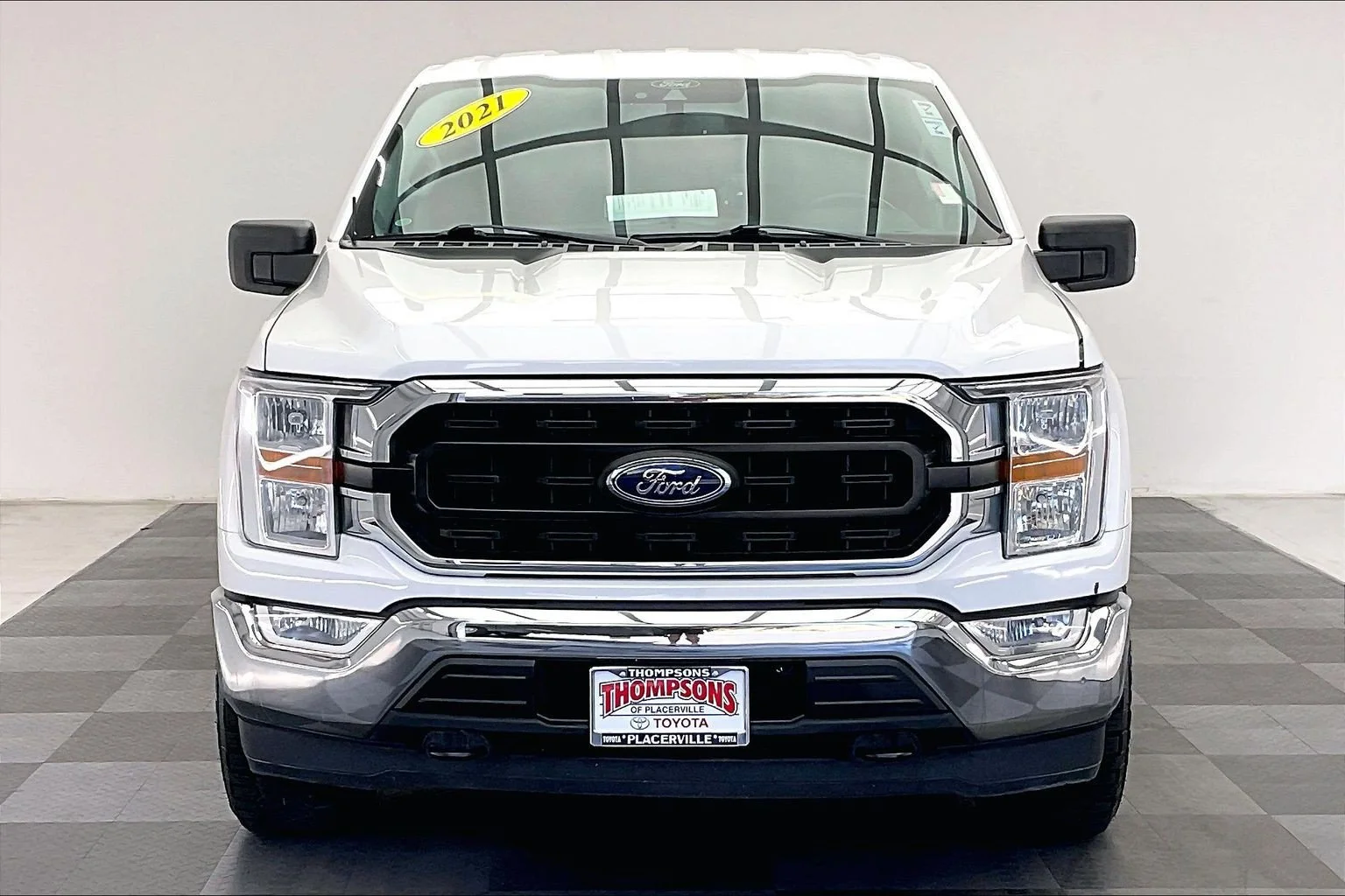 Used 2021 Oxford White Ford XLT image 2