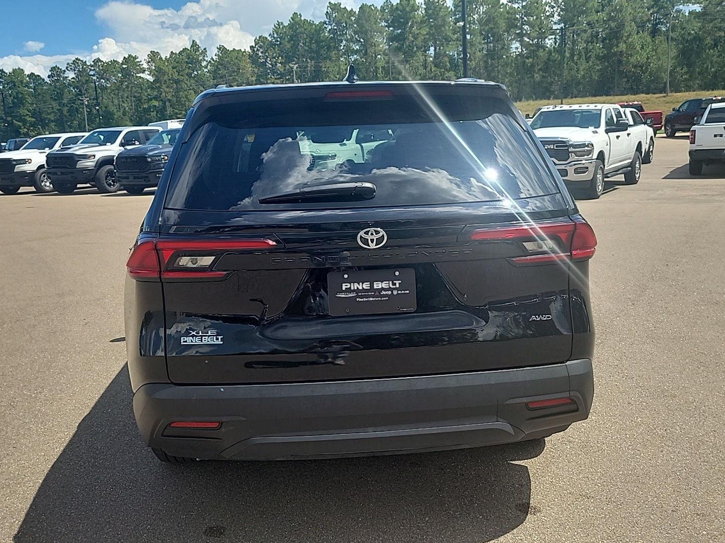 Used 2025 Midnight Black Metallic Toyota XLE image 14