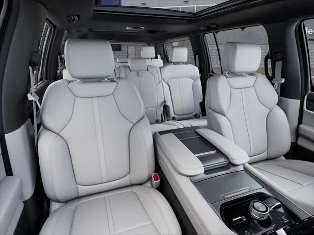 New 2026 Bright White Clear-Coat Exterior Paint Jeep Limited Reserve image 9