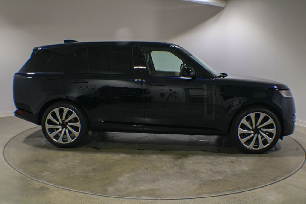 New 2026 Constellation Blue Ultra Metallic Gloss Land Rover P530 SE LWB 7 SEAT image 7