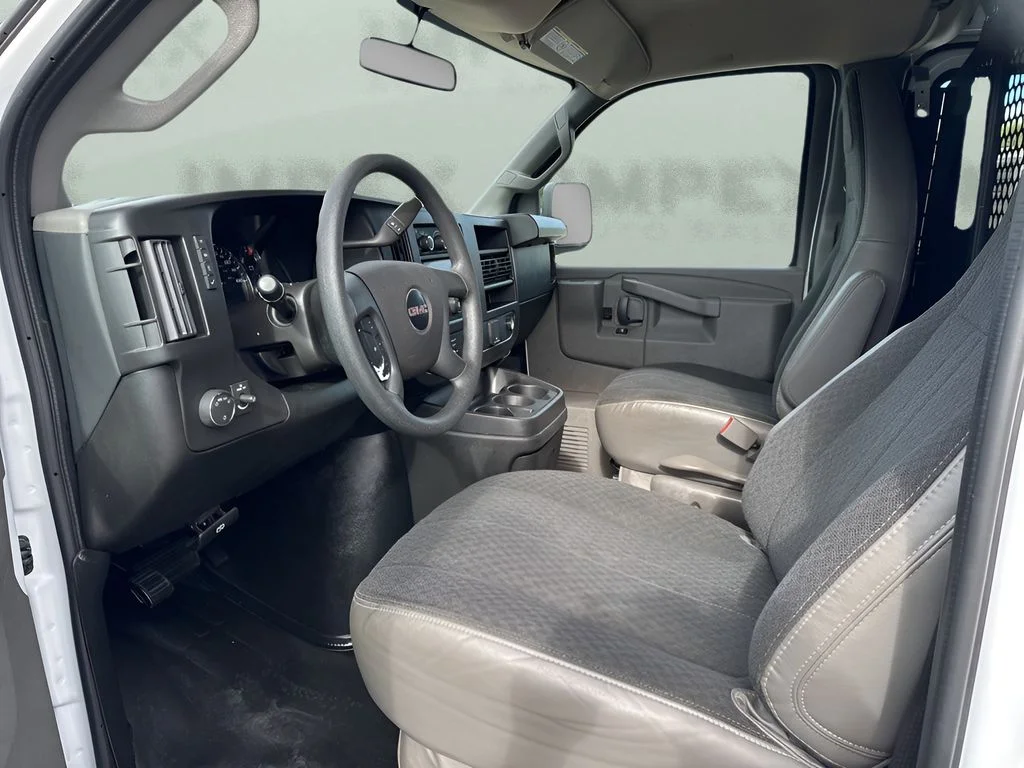 Used 2023 White GMC Work Van image 9