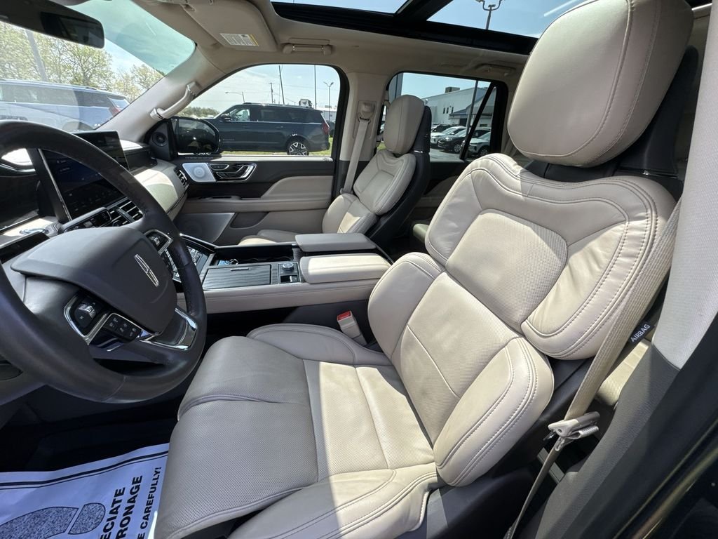 Used 2024 Blue Lincoln Reserve image 11