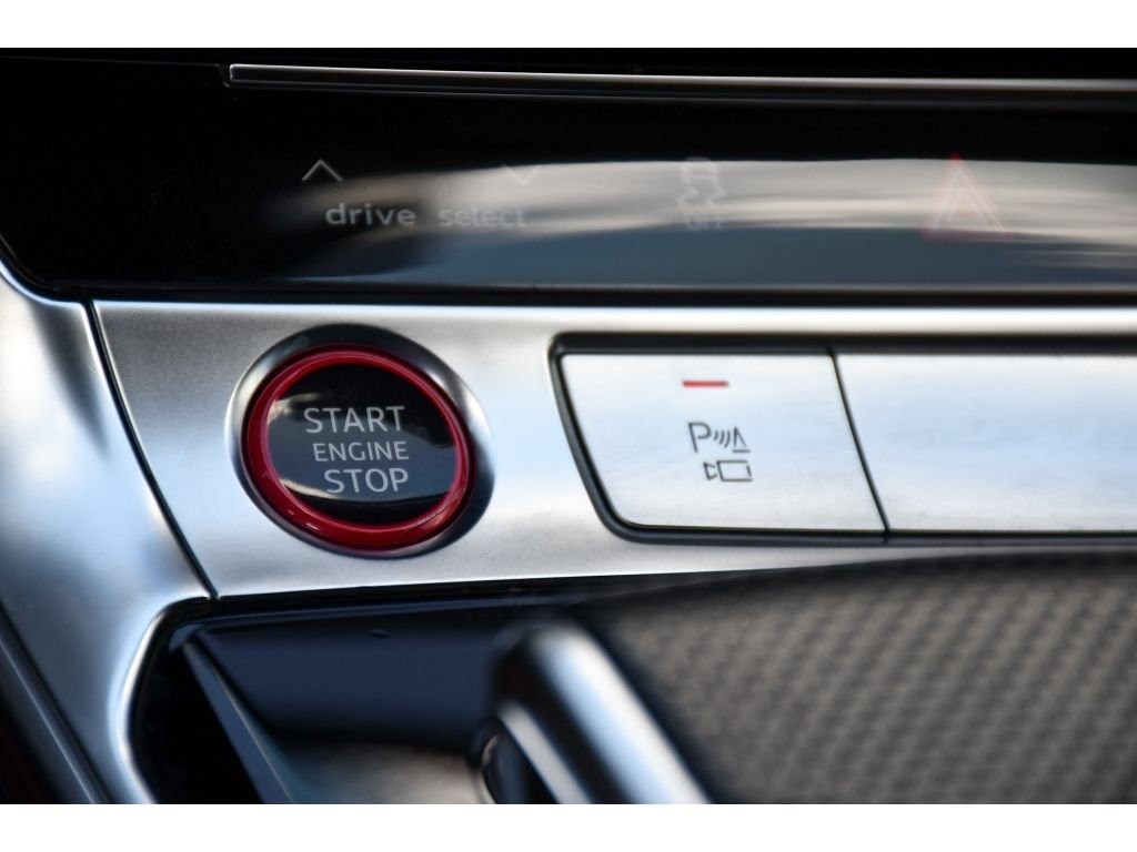 Used 2021 Glacier White Metallic Audi 4.0T (Tiptronic) image 38