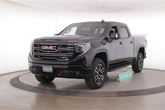 Used 2025  GMC AT4 image 15