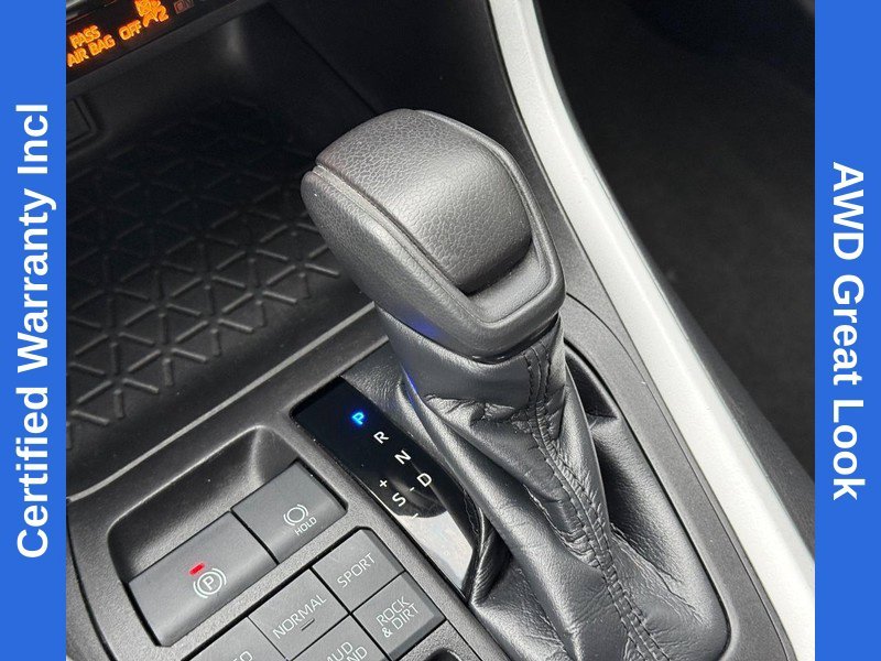 Used 2023 Ice Toyota XLE image 27