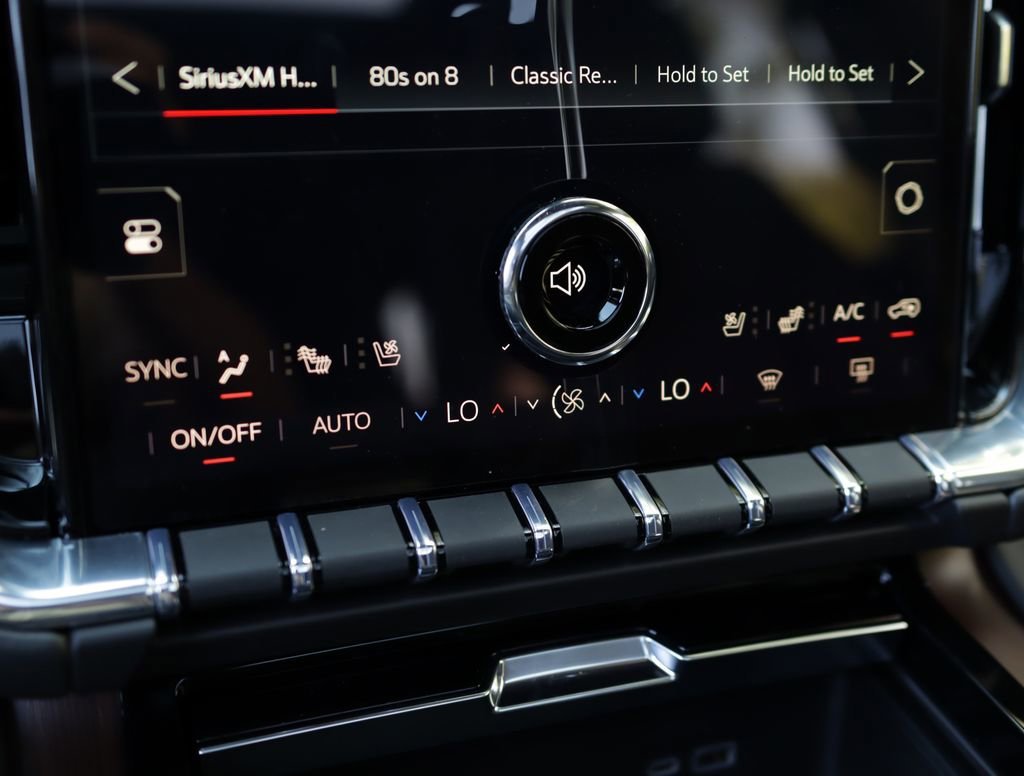 2026 GMC Yukon XL Denali - Photo 19