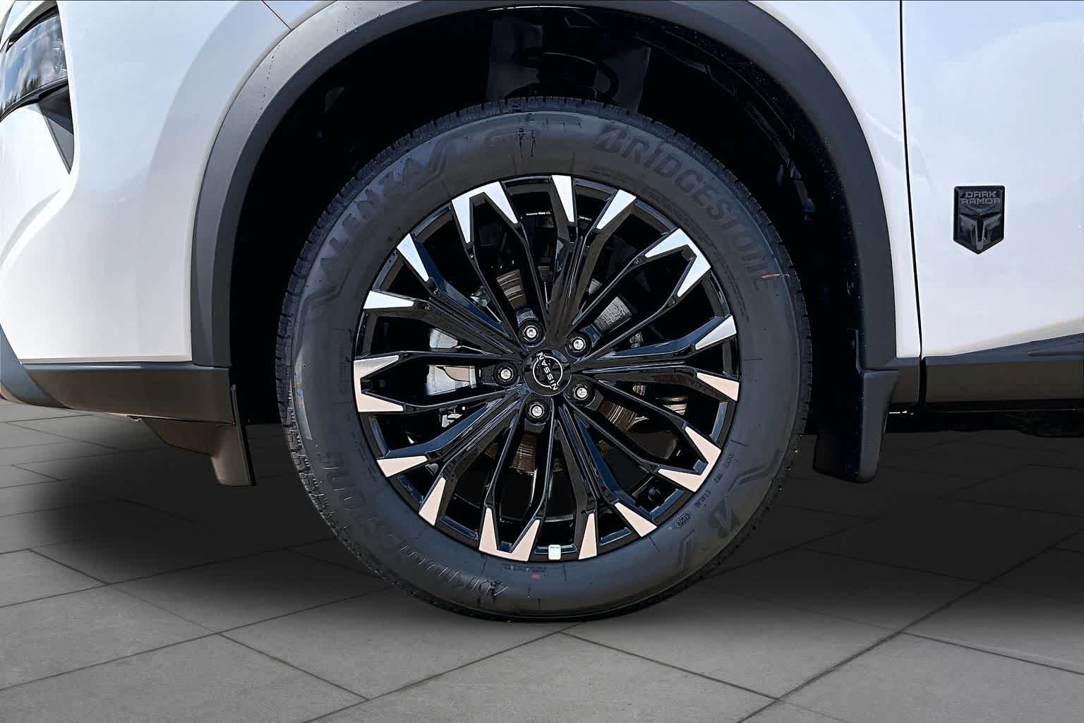 New 2026 Everest White Pearl TriCoat Nissan Dark Armor image 9