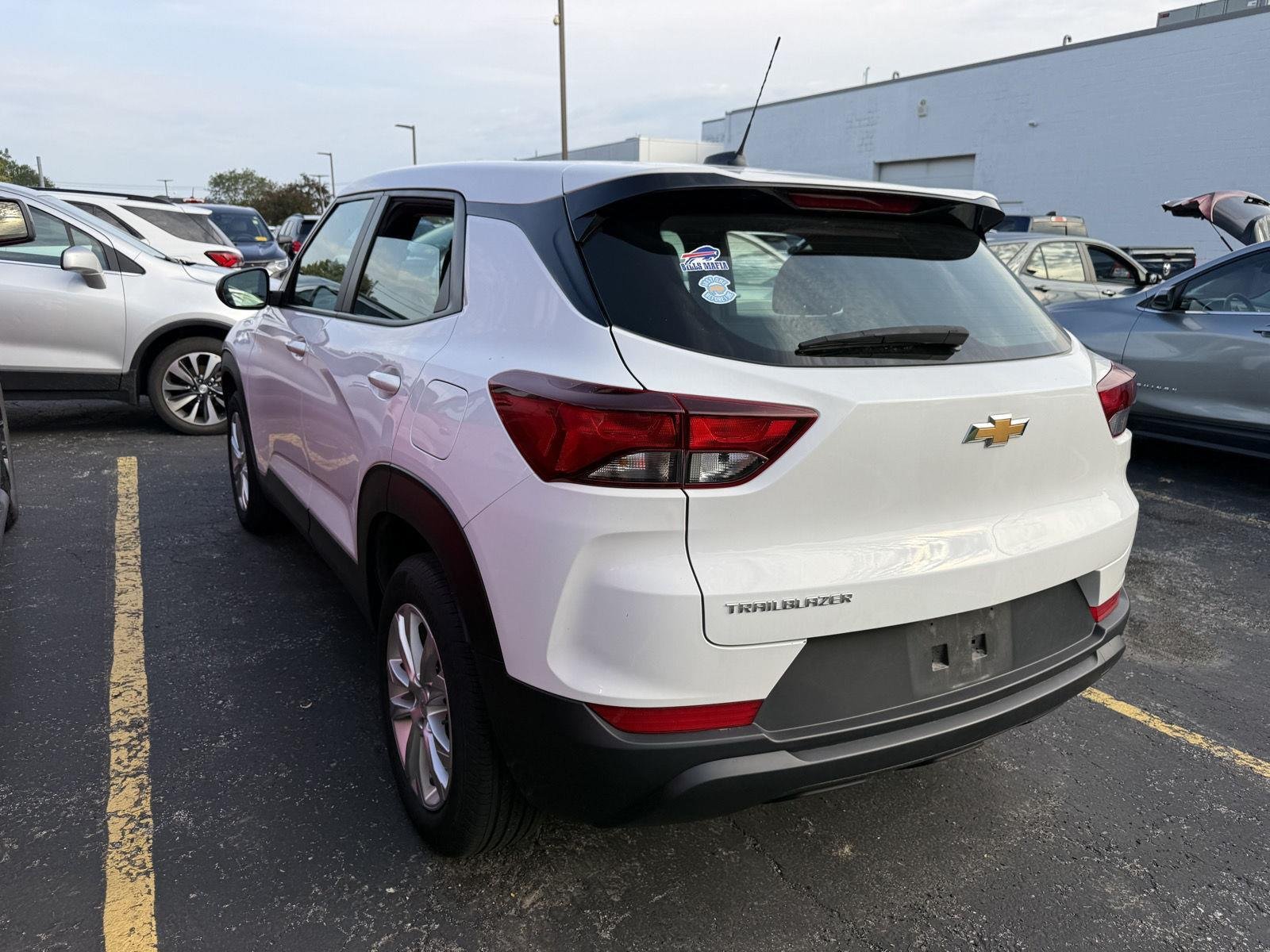 Used 2023 Summit White Chevrolet LS image 3