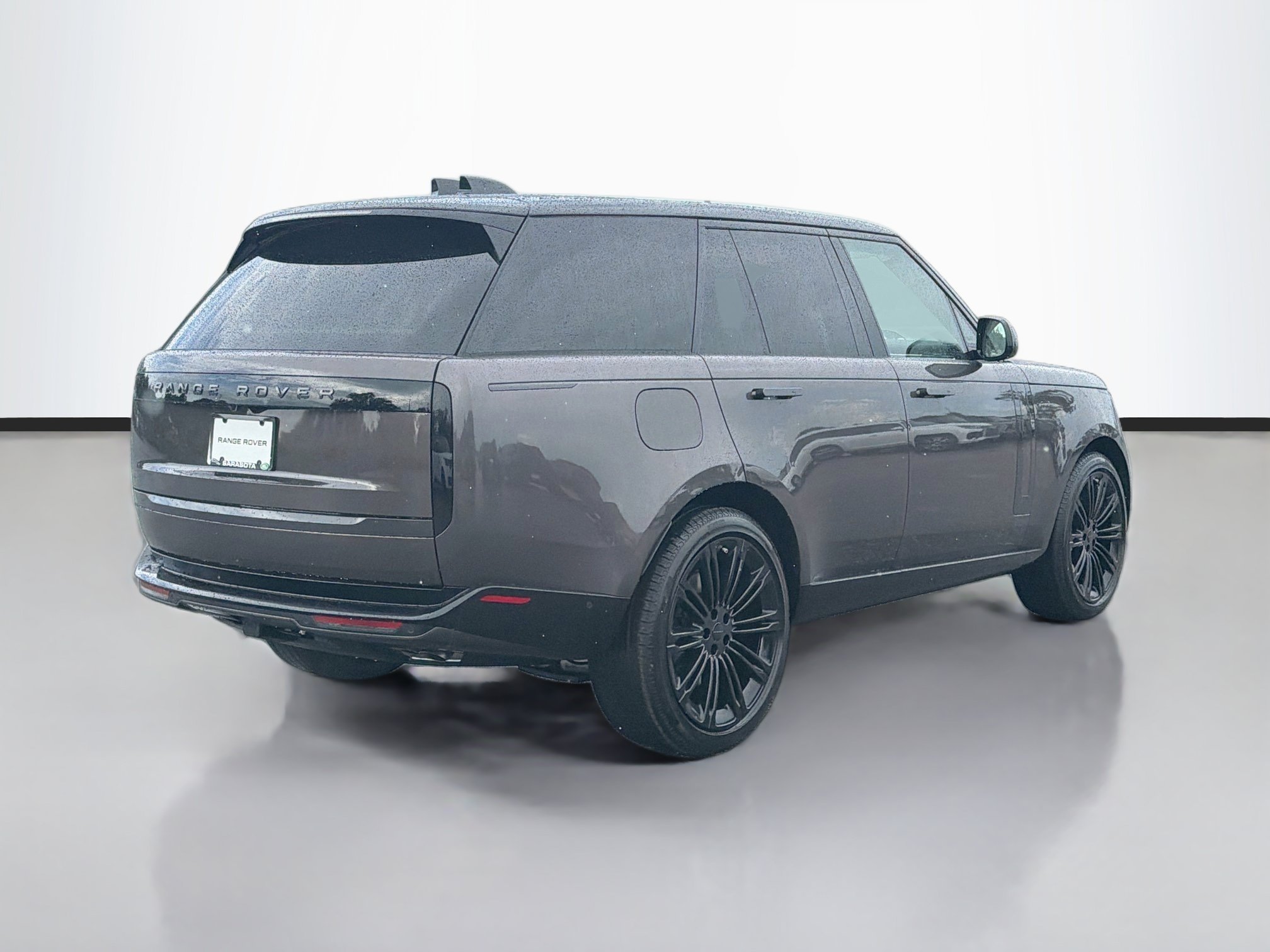 New 2026 Charente Grey Land Rover SE image 5