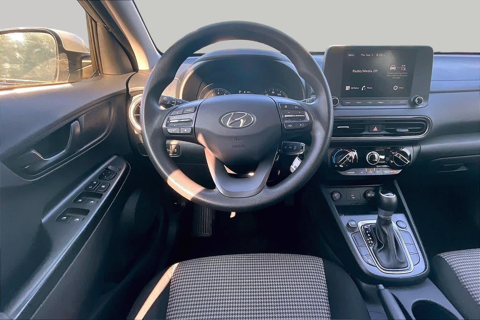 Pre-Owned 2022 Hyundai Kona SE