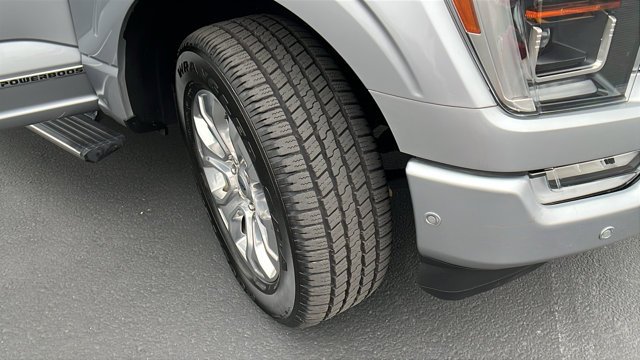 Used 2022 Silver Ford  image 11