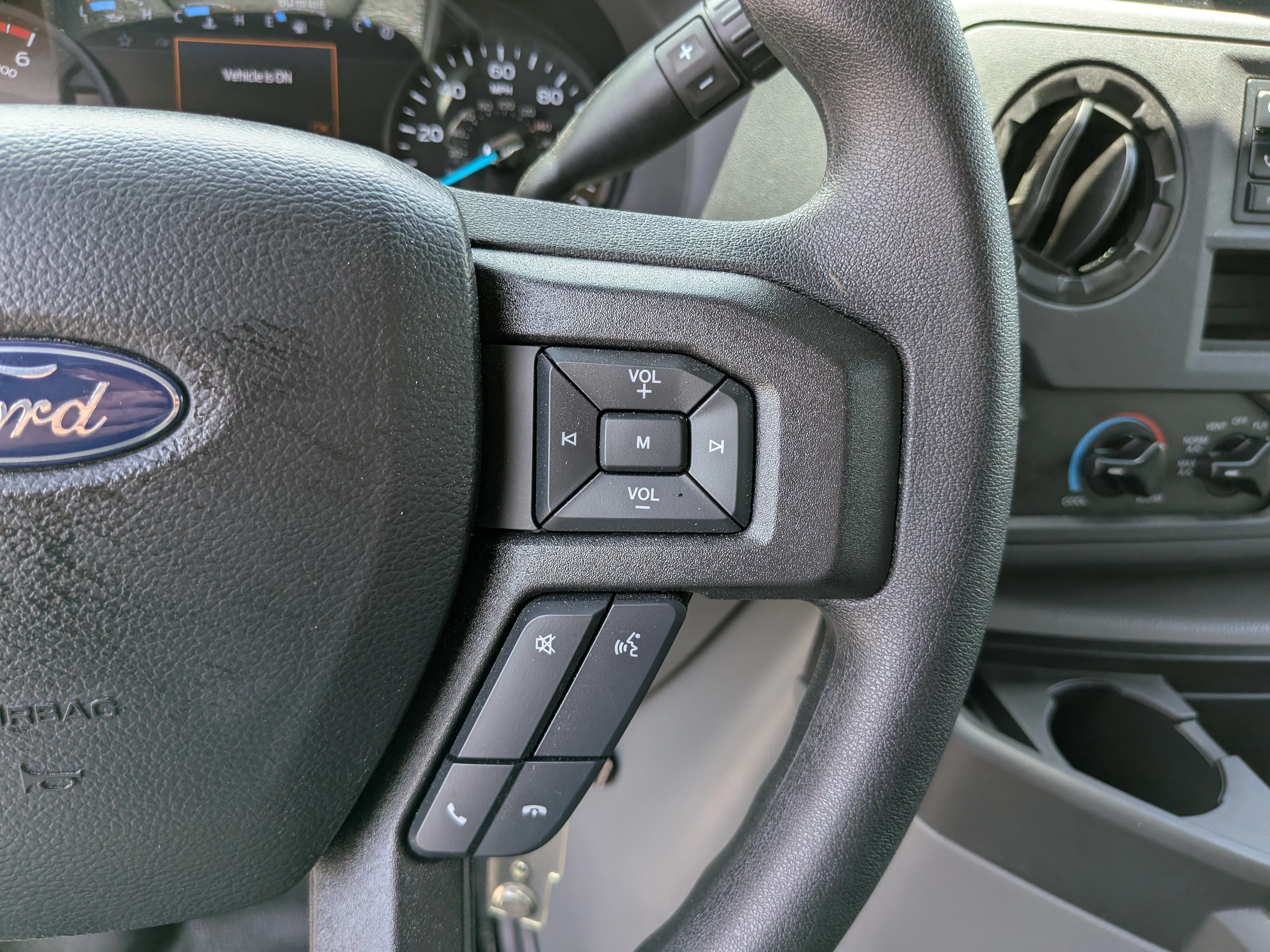 New 2026 Oxford White Ford E-350 SRW image 27