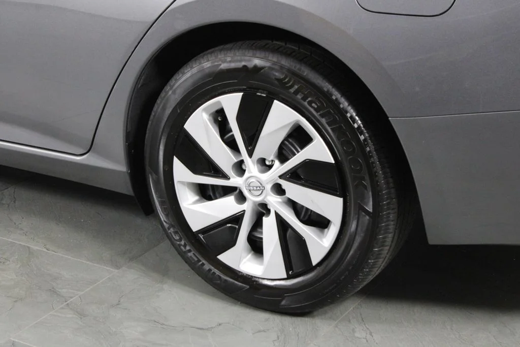 2025 Nissan Altima S - Photo 15