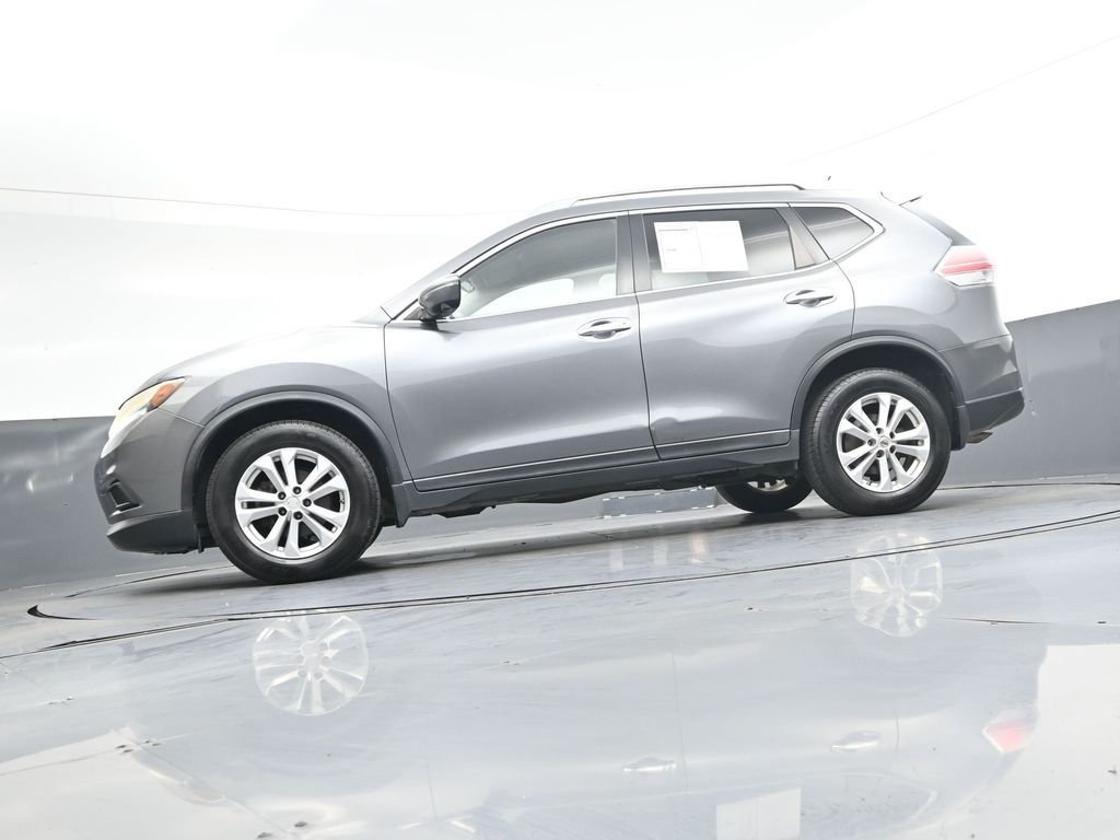 Used 2015 Gray Nissan SV image 46