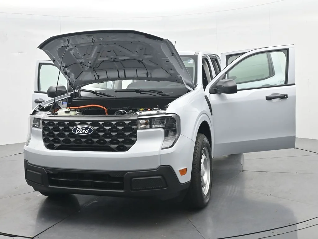New 2026 Space White Metallic Ford XL image 49