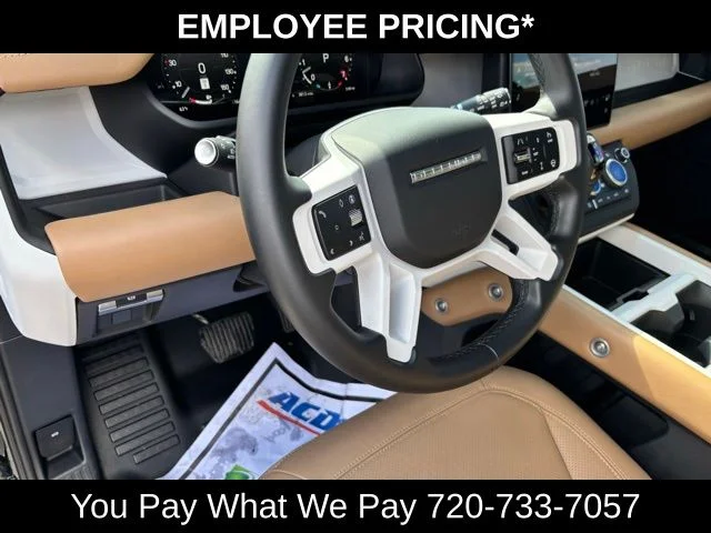 Used 2025 Black Land Rover X-Dynamic SE image 13