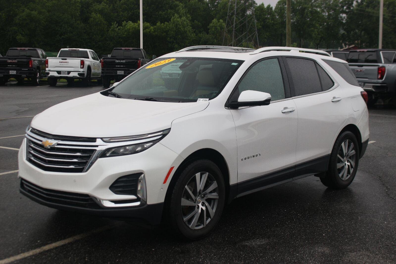 Used 2023 Iridescent Pearl Tricoat Chevrolet Premier image 3