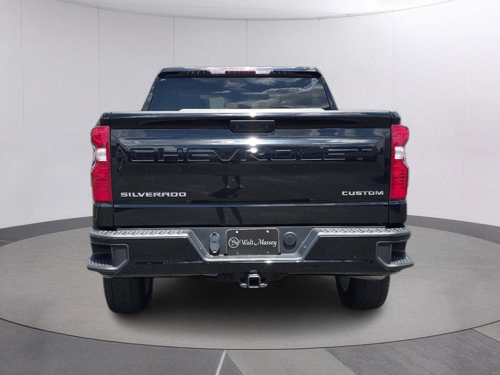 Used 2023 Black Chevrolet Custom image 6